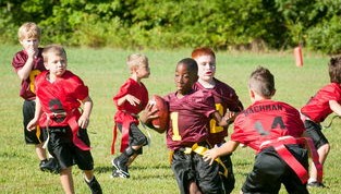 开云体育中国-全国青少年武术越野赛在成都举行，全国青少年俱乐部武术套路赛