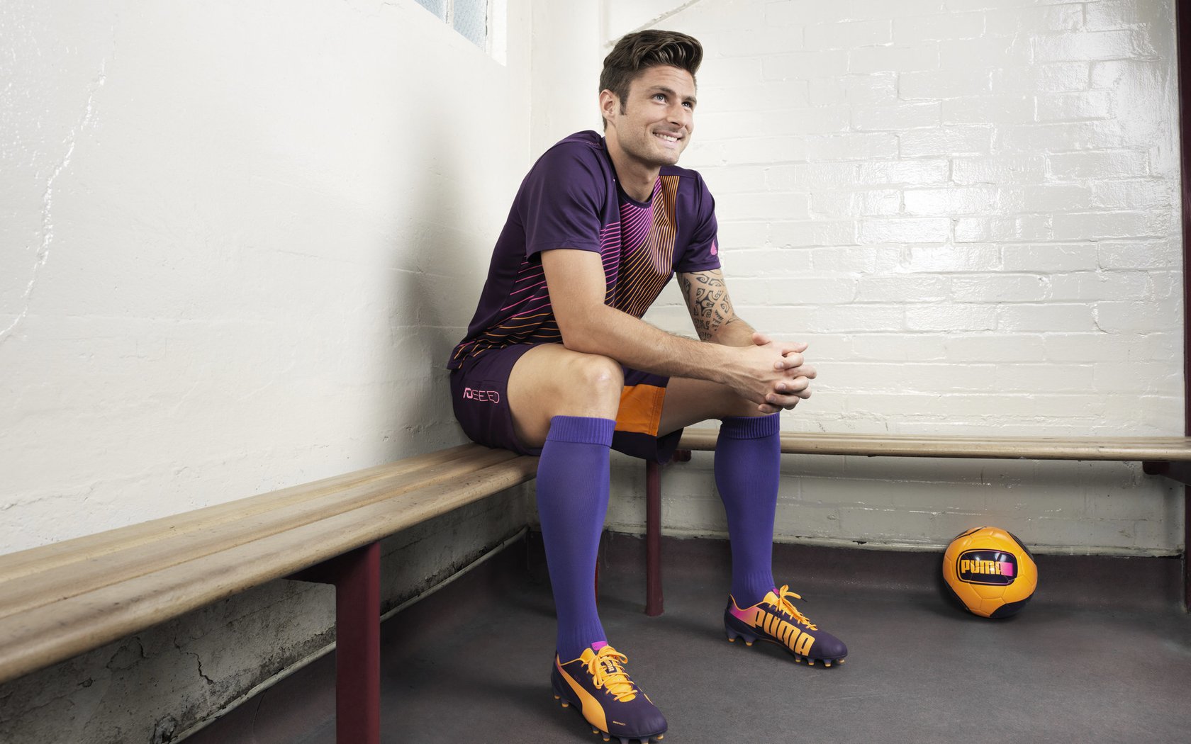 中超联赛中国队晋级 球员配合默契增强，中超参赛队